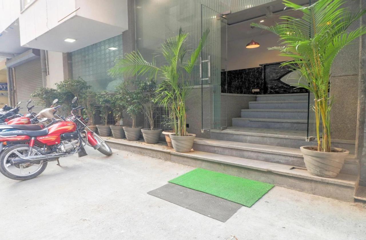 Hotel Airport View New Delhi Exterior photo